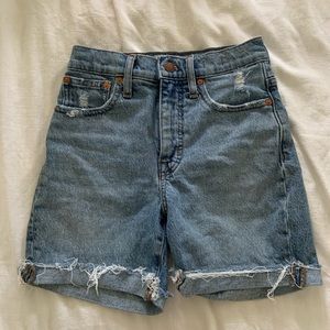 Madewell High-Rise Mid-Length Denim Shorts in Lawndale Wash